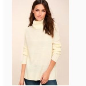 Lulus cream turtleneck sweater
